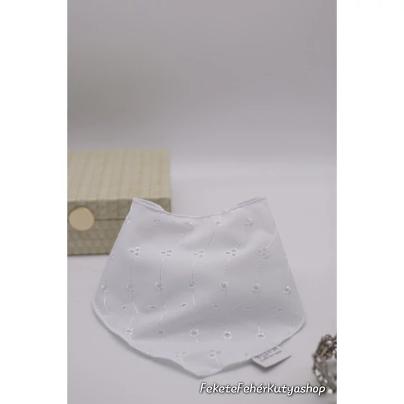Delicate Kutyakendő, Bandita Kendő Kutyáknak