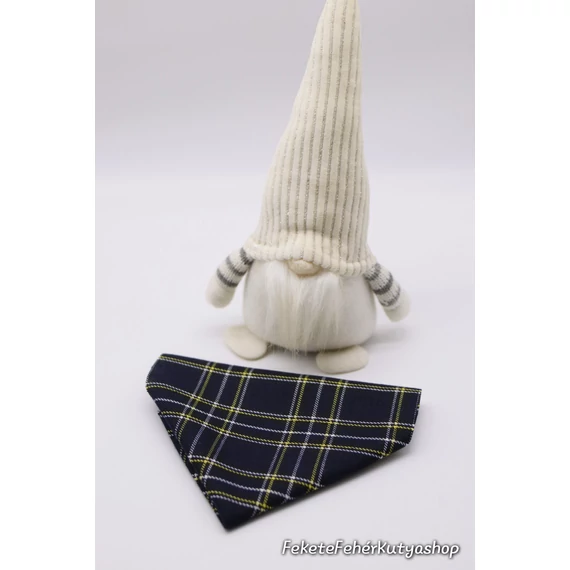 Darkest Blue Tartan - Sötétkék Skót Kockás Kutyakendő, Bandita Kendő Kutyusoknak