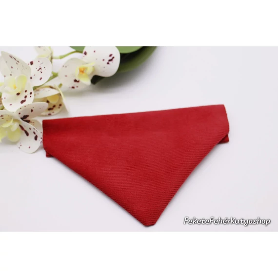 Classic Red Corduroy -Kordbársony Kutyakendő, Bandita Kendő