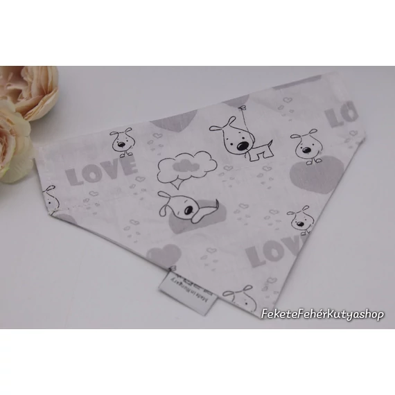 Love Doggie Kutyusos Kutyakendő, Bandita Kendő Kutyáknak