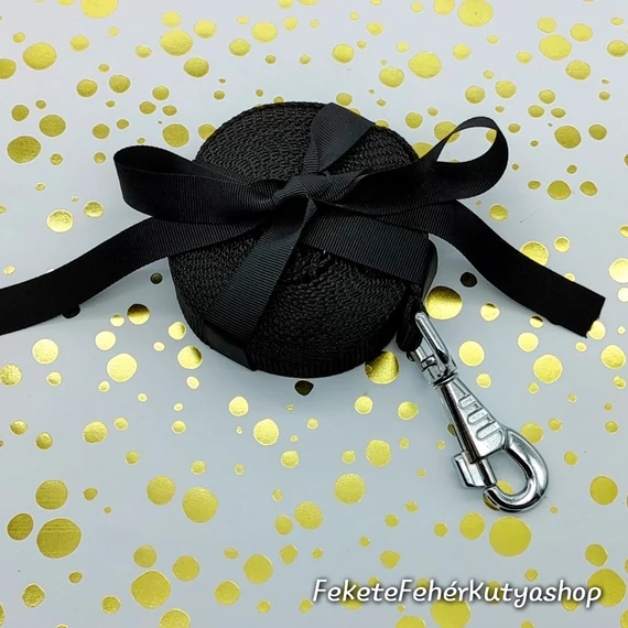 Fekete (a rendelt termék 2 karabineres lesz!)