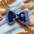 Kép 2/6 - Tengerészkék csíkos és tengeri mintás dupla csokornyakkendő kutyáknak
